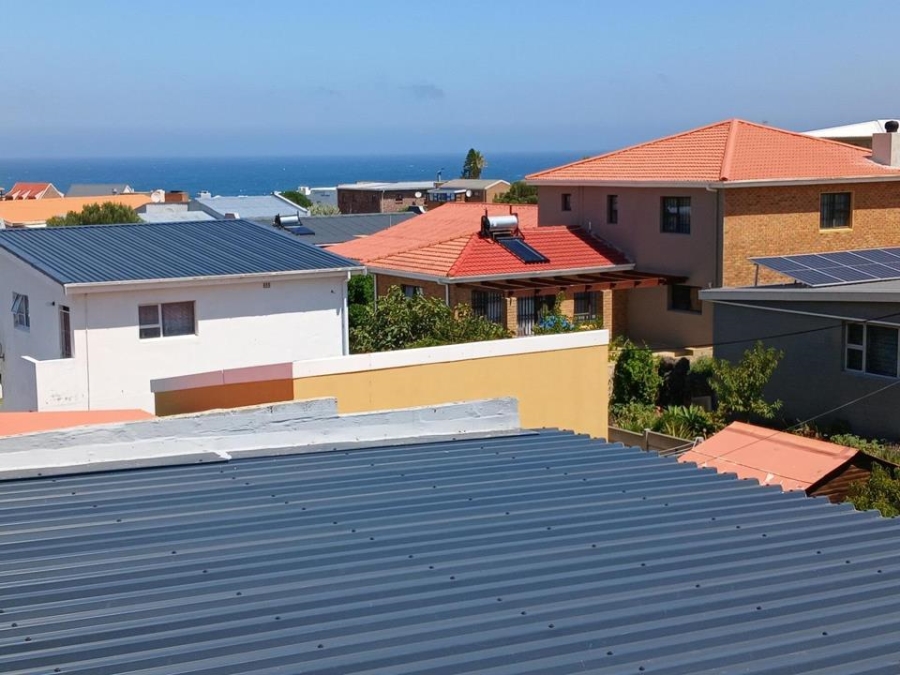 4 Bedroom Property for Sale in De Kelders Western Cape